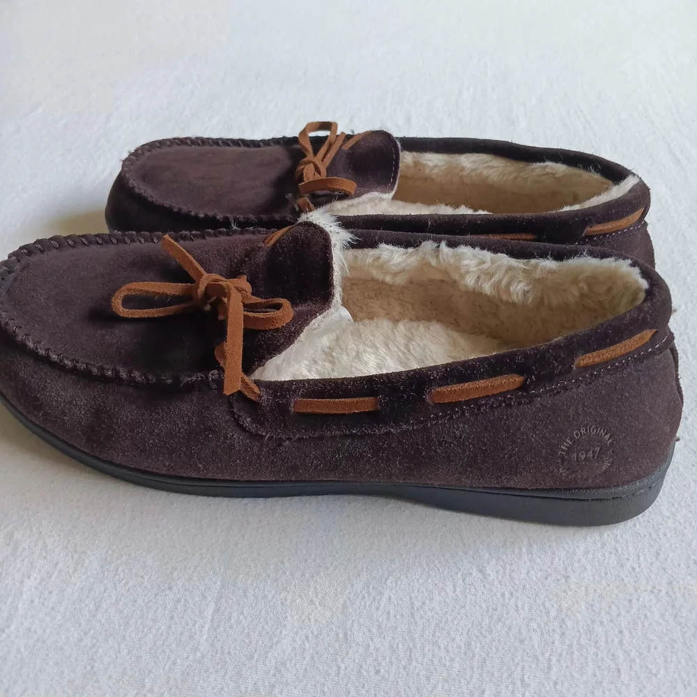 Dearfoams Med Sz 9-10 Dark Brown Men's Loafers Cozy Soft